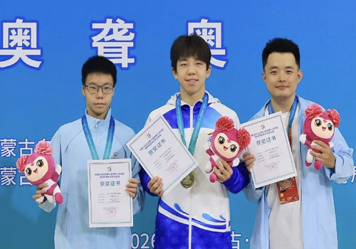 4.右一韓榮奇_副本.jpg